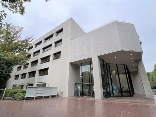 都立中央図書館