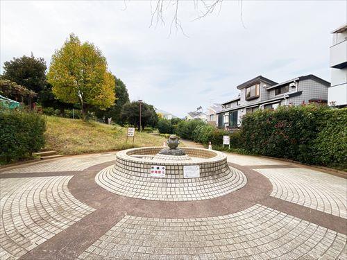 かにくぼ公園(30m)