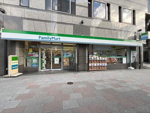 ファミリーマート築地六丁目店 250m