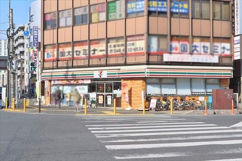 セブンイレブン北浦和公園前店まで310m