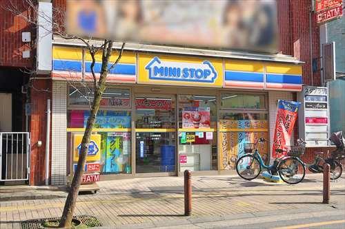 ミニストップ北浦和西口店まで370m