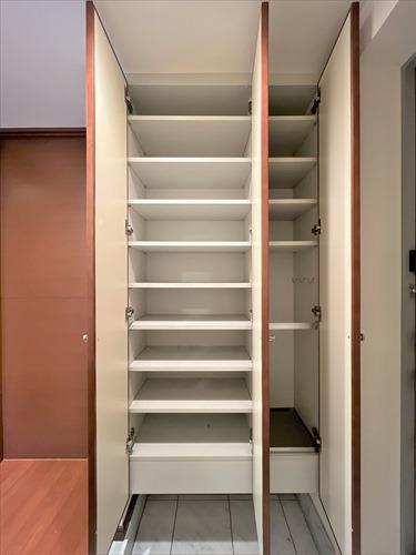 シューズボックス（左側）