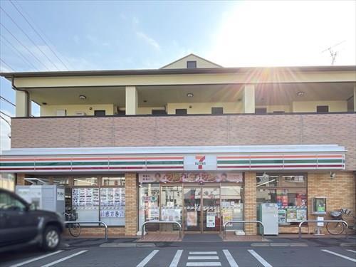 セブンイレブン領家店 310m