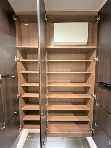 シューズボックス