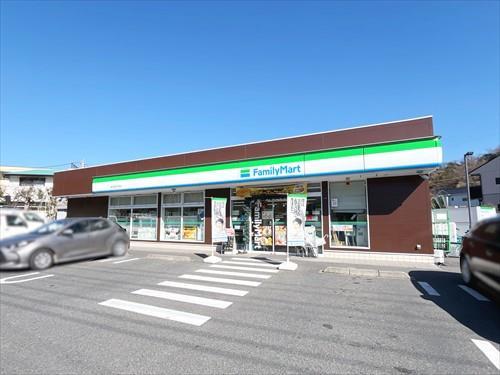 ファミリーマート横浜釜利谷南店1020ｍ