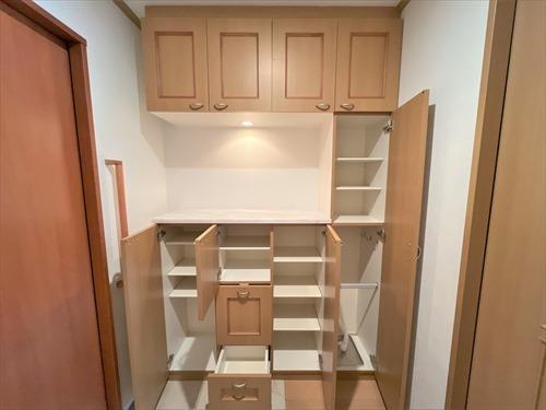 シューズボックス