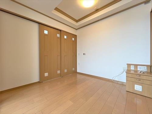 洋室約5帖（2）