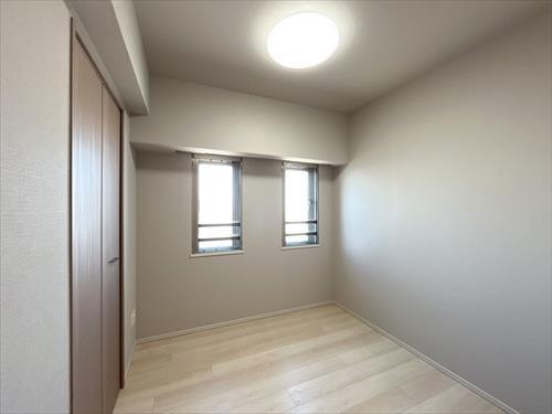 サービスルーム（約4帖）①