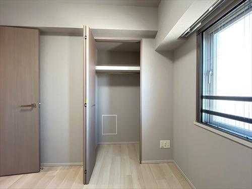 サービスルームの収納