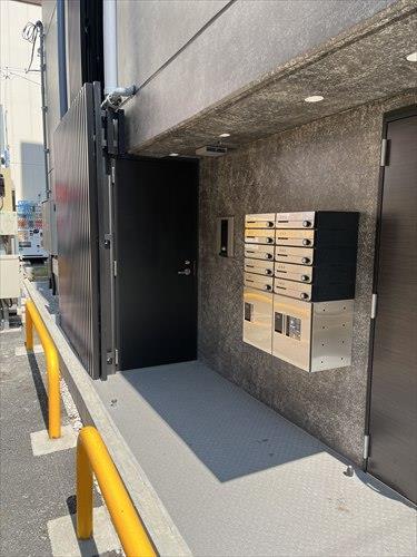 居宅部分へのエントランス（オートロック）