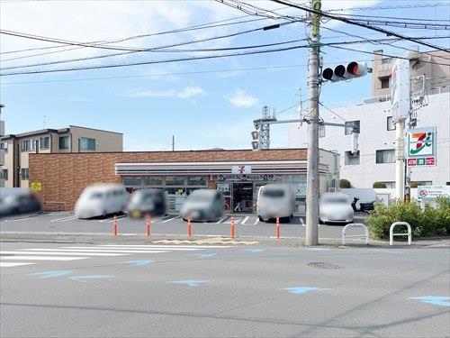 セブンイレブン世田谷中町3丁目店470m