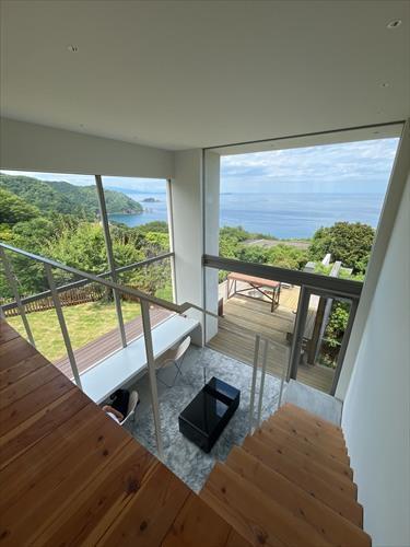 附属建物２階から１階