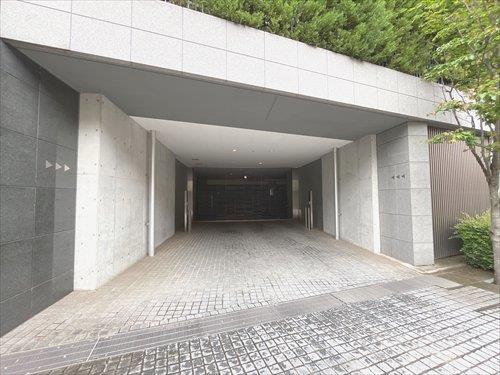 駐車場入口