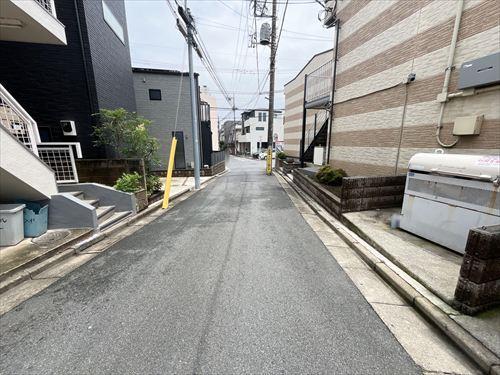 北側前面道路