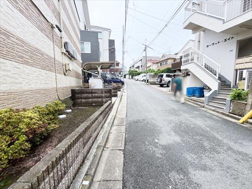 北側前面道路