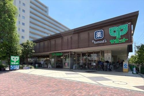 サミットストア亀有駅北店130m