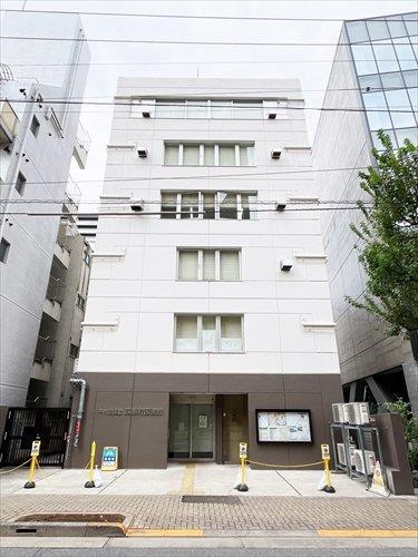 千代田区立四番町図書館(310m)