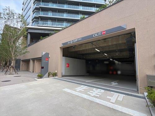 駐車場出入口