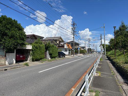 前面道路-2 (2024年8月撮影)