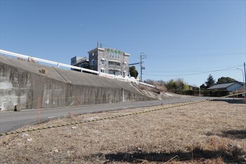 前面道路（北東側）