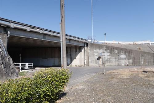 前面道路（北側）