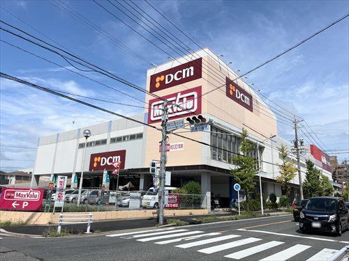 マックスバリュ香流店まで820m