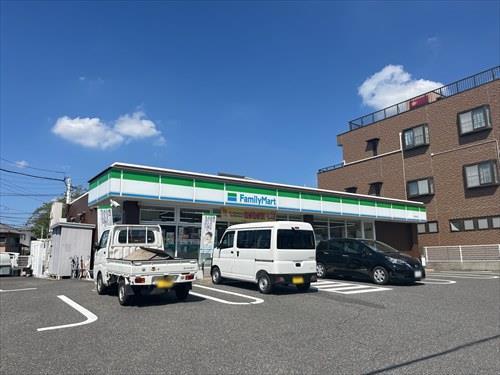 ファミリーマート名東極楽店まで170m ファミリーマート名東極楽店まで170m