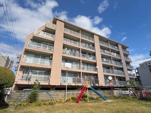 外観-1 (2025年11月撮影)