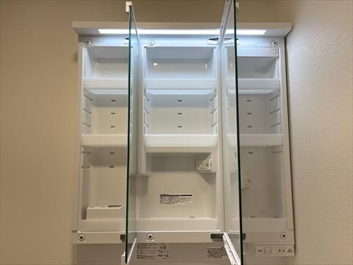 三面鏡収納