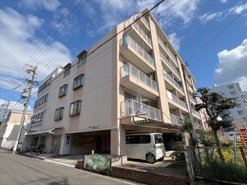 外観-2 (2025年11月撮影)