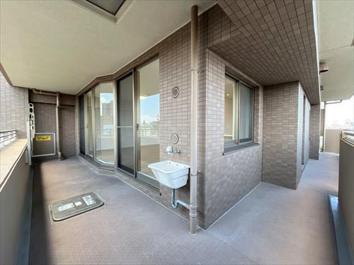 南・東側バルコニー