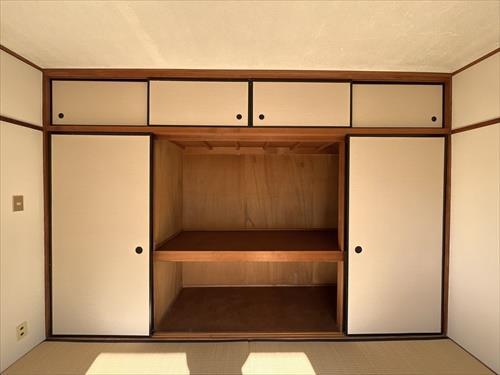 押入(南東側和室)