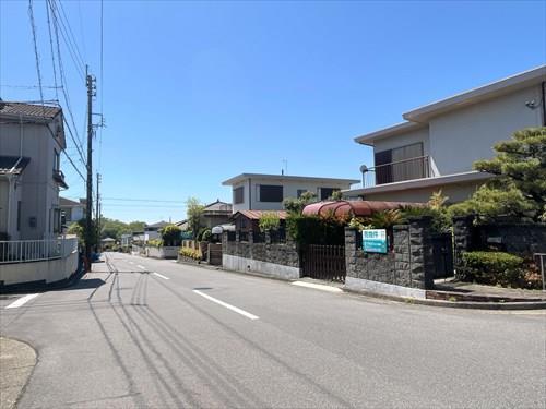 東側前面道路(2026年4月撮影)-2