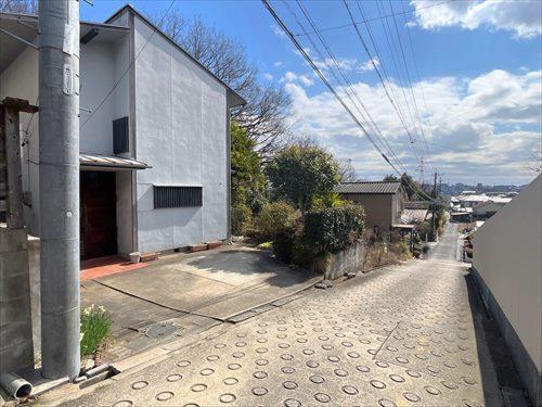 西側前面道路(北側から撮影)-1