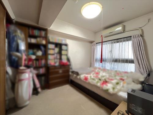 北西側洋室約6帖