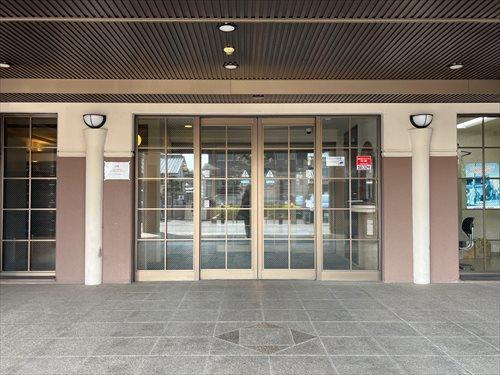 マンション出入口