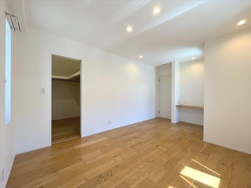 2階 南西側洋室-2