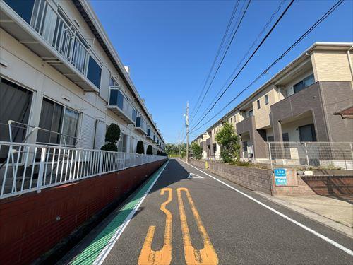 南東側前面道路2