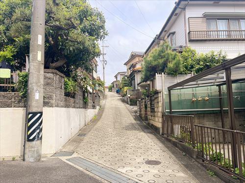 西側前面道路 (2026年4月撮影)-1