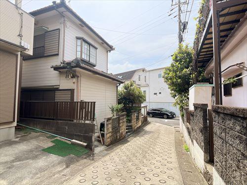 西側前面道路 (2026年4月撮影)-2