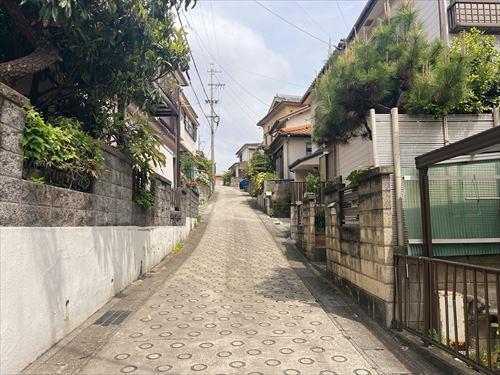 西側前面道路 (2026年4月撮影)-3