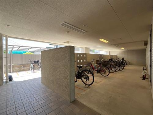 駐輪場