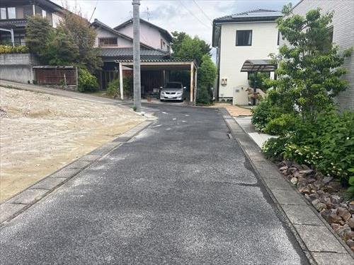 南東側道路