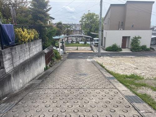 北東側道路