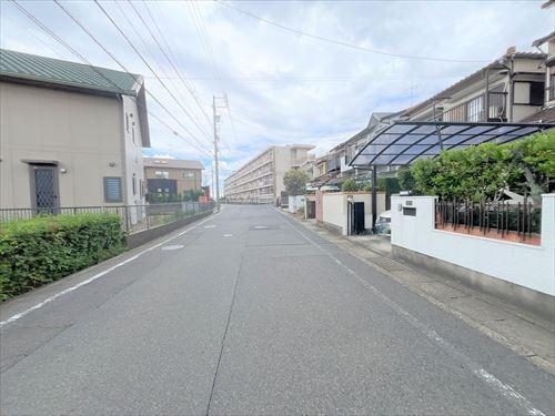南西側前面道路1