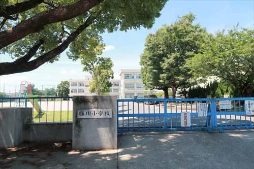 春日井市立勝川小学校まで760m