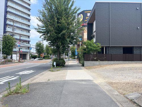 北西側前面道路(2026年7月撮影)-3 北西側前面道路(2026年7月撮影)-3
