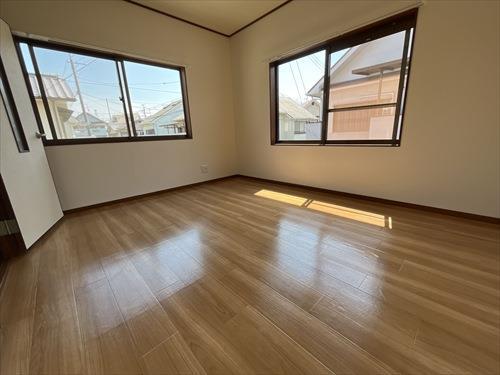 2階洋室（西側）