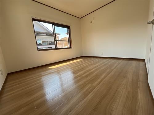 2階洋室（西側）