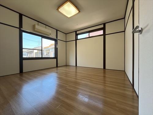 2階洋室（北側）